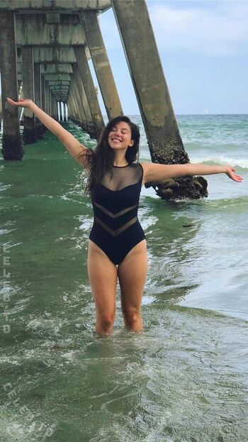 Full leaked Kira kosarin page private onlyfans photo