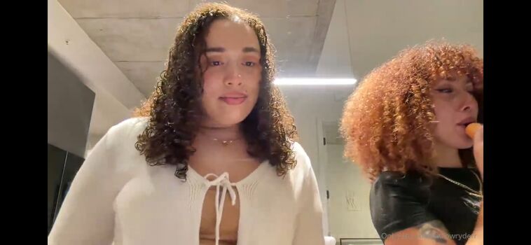 Full leaked Kira perez page private onlyfans photo