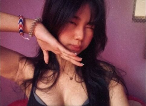 Full leaked Kiraoroix private onlyfans photo