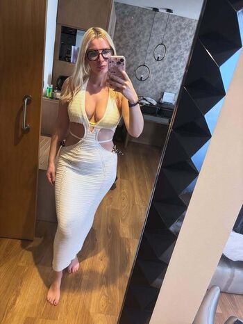 Full leaked Kirsty private onlyfans photo
