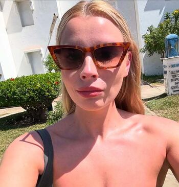 Full leaked Kirsty private onlyfans photo