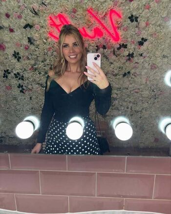 Full leaked Kirsty private onlyfans photo