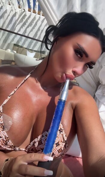Full leaked Kiss my peach private onlyfans photo