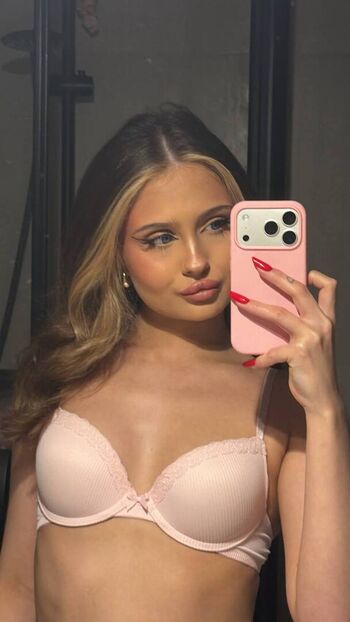 Full leaked Kisslaurka private onlyfans photo