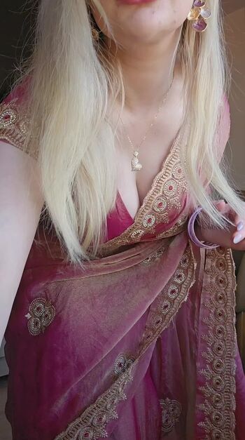 Full leaked Kit farrin page private onlyfans photo