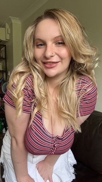 Full leaked Kit farrin private onlyfans photo