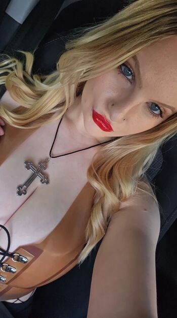 Full leaked Kit farrin private onlyfans photo