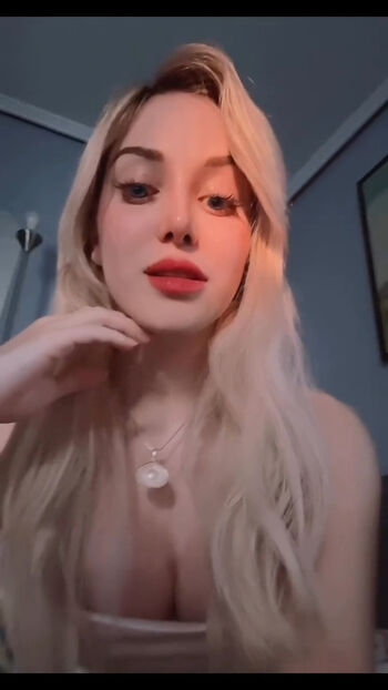 Full leaked Kitty aliice private onlyfans photo