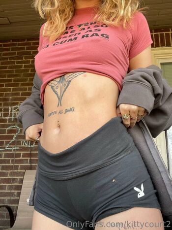 Full leaked Kittycourty private onlyfans photo