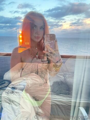 Full leaked Kittycourty private onlyfans photo