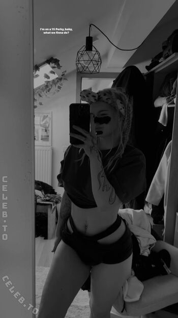 Full leaked Kittykattoni private onlyfans photo