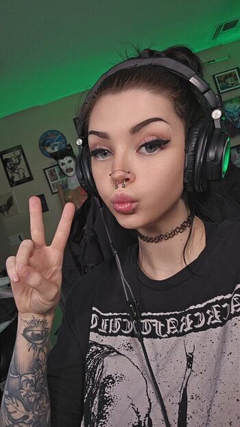 Full leaked Kittykvlt private onlyfans photo