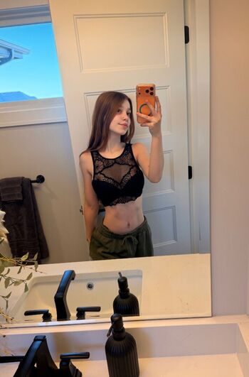 Full leaked Kiyalane private onlyfans photo