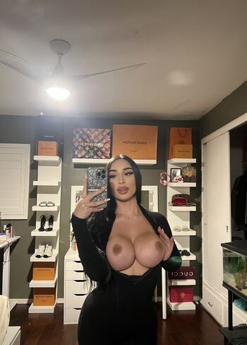 Full leaked Kk private onlyfans photo