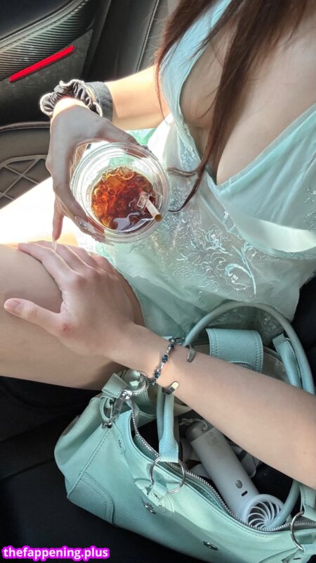 28.2.01 / https: / kkarenz / kkarenzeng Naken OnlyFans Foto #20
