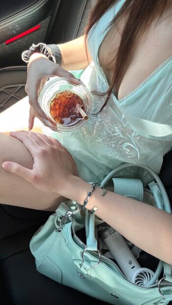 Full leaked Kkarenzeng private onlyfans photo