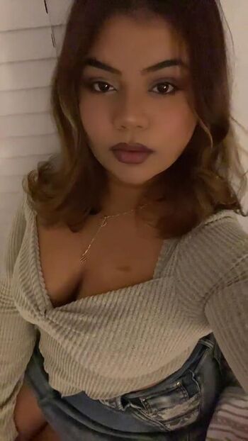 Full leaked Kkarishma private onlyfans photo