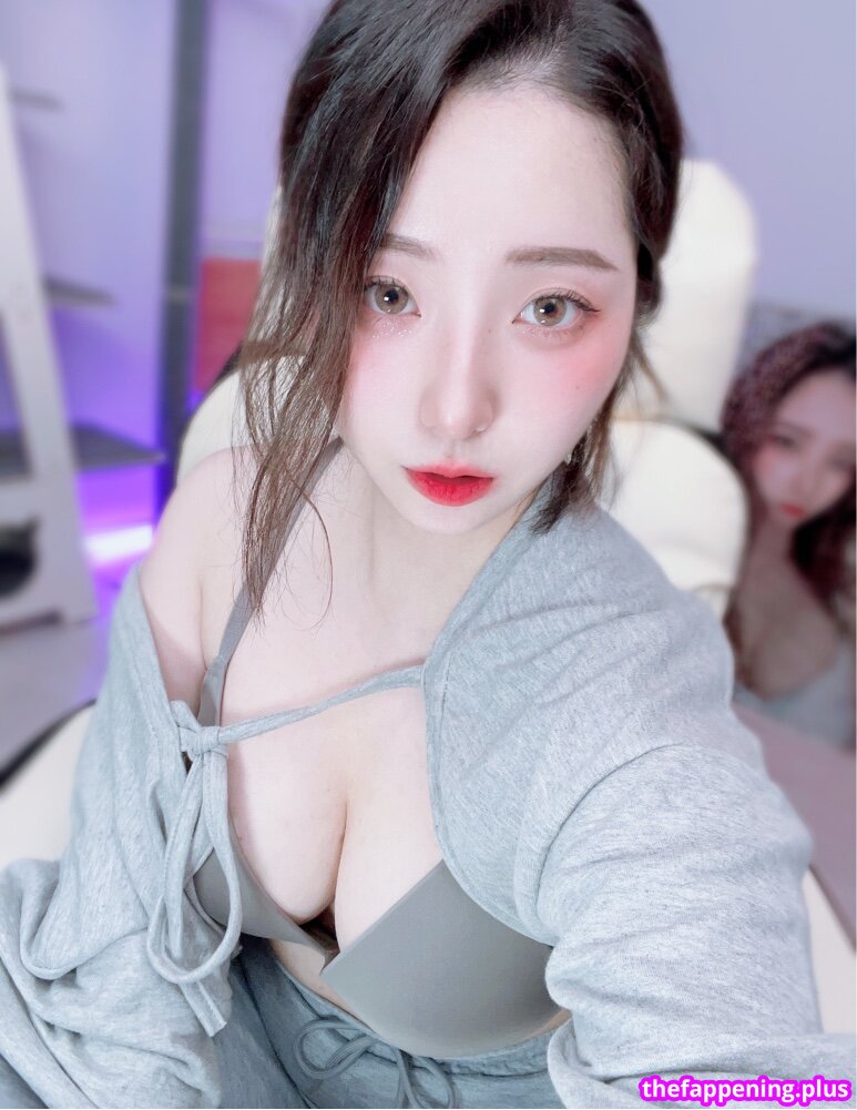 Kkoduengeo Nude OnlyFans Photo #5
