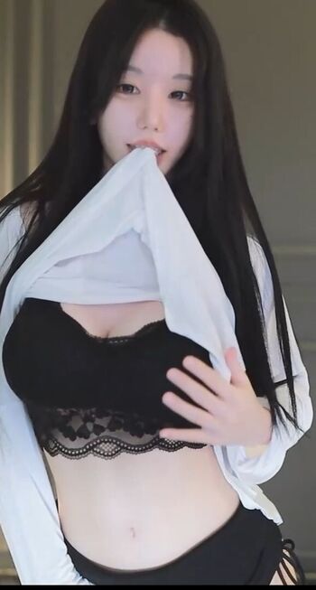 Full leaked Kkok private onlyfans photo