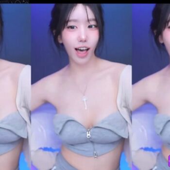 Full leaked Kkok private onlyfans photo