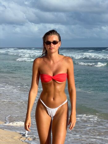 Full leaked Klarahellqvistt private onlyfans photo