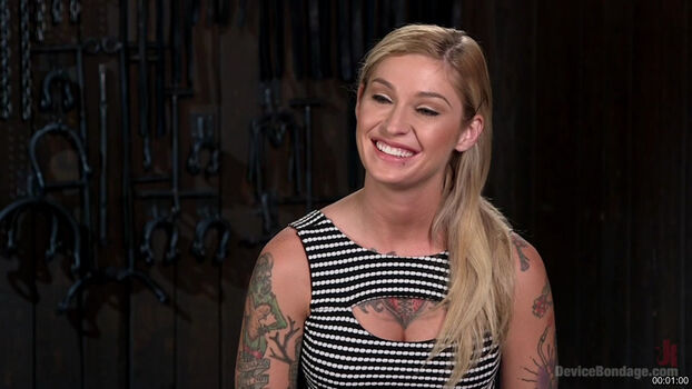 Kleio Valentien