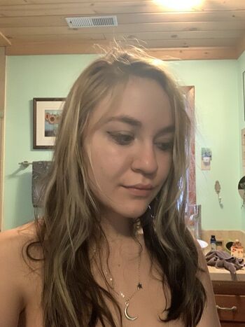 Full leaked Klutzykitty private onlyfans photo