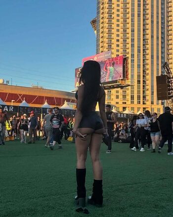 Full leaked Knbbyknees page private onlyfans photo