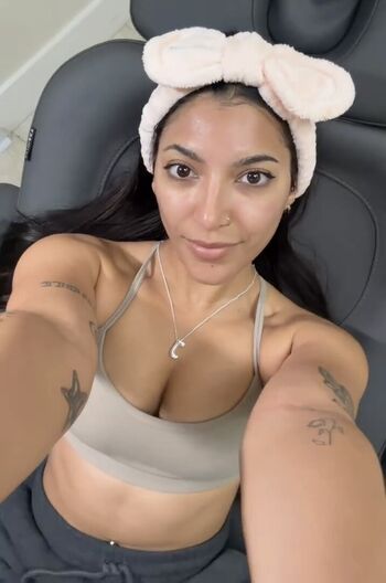 Full leaked Knbbyknees private onlyfans photo