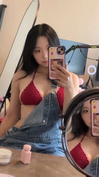 Full leaked Yaboielina/ private onlyfans photo