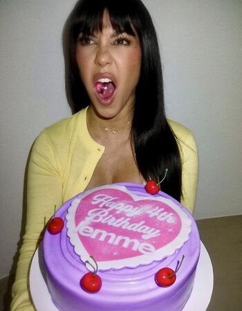 Full leaked Kourtney kardashian page private onlyfans photo