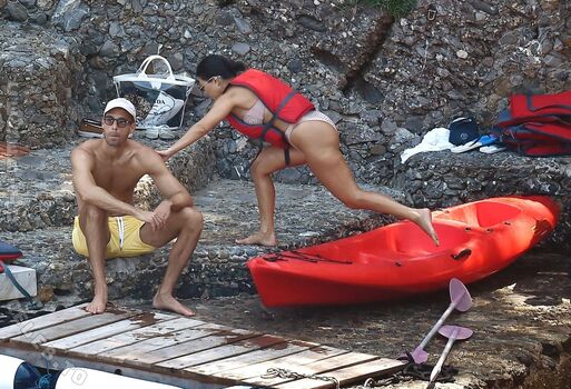 Full leaked Kourtney kardashian private onlyfans photo