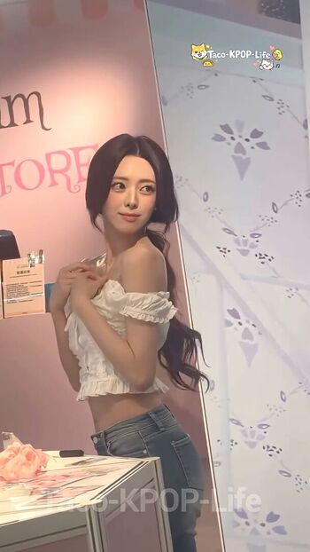 Full leaked Kpop girls private onlyfans photo