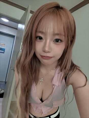 Full leaked Kpop girls private onlyfans photo