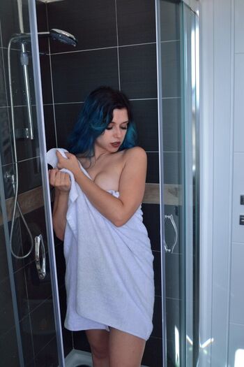 Full leaked Krisfits private onlyfans photo