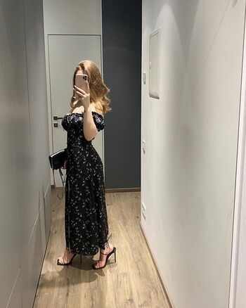 Full leaked Krissidiary private onlyfans photo