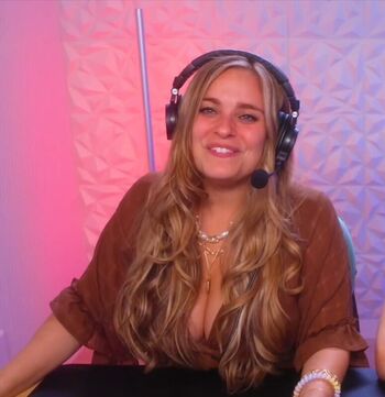 Kristen Stephensonpino