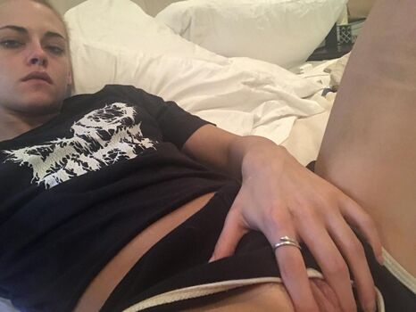 Full leaked Kristen stewart private onlyfans photo