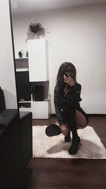 Full leaked Kristicks private onlyfans photo
