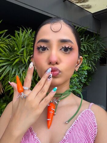 krutika_