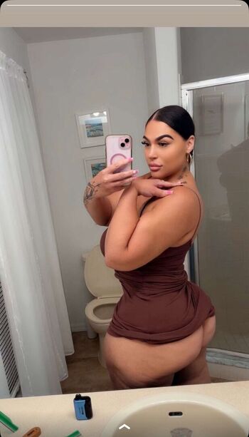 Full leaked Krystalkakess private onlyfans photo