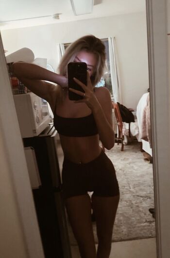 Full leaked Krystinh private onlyfans photo