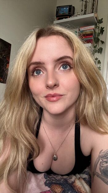 Full leaked Krysttl private onlyfans photo