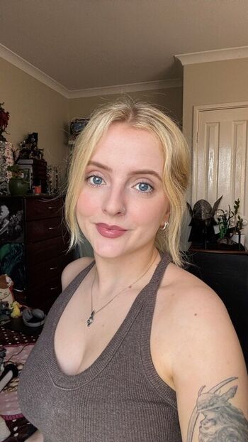 Full leaked Krysttl private onlyfans photo