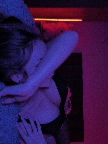 Full leaked Ksxaanx private onlyfans photo