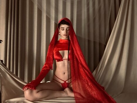 Full leaked Kurdish girls private onlyfans photo
