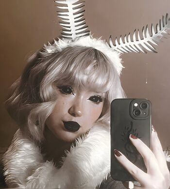 Full leaked Kvwviiju page private onlyfans photo