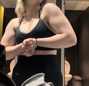 Full leaked Kvwviiju page private onlyfans photo