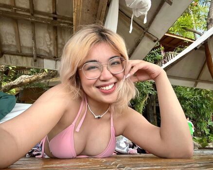 Full leaked Kwinbih private onlyfans photo