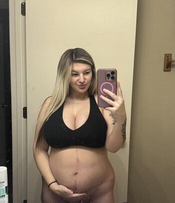 Full leaked Kxclusivexxx private onlyfans photo